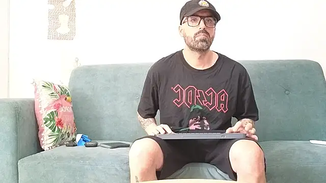 Snapshot of MattxFeet chatting on 05.17.26 MattxFeet online show from 05.17.26