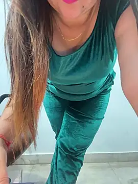 Preet Kaur 69 online show from 01.21.25