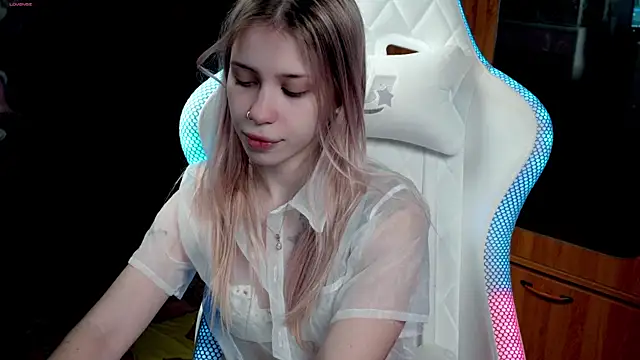 ho1yho1e online show from 11.25.25