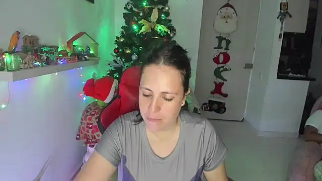 Snapshot of valery_adams1 chatting on 12.29.24 valery adams1 online show from 12.29.24