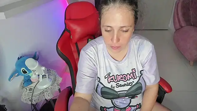 Snapshot of valery_adams1 chatting on 01.17.25 valery adams1 online show from 01.17.25