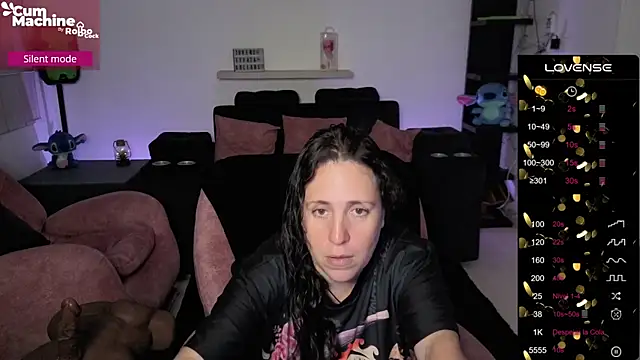 Snapshot of valery_adams1 chatting on 09.21.25 valery adams1 online show from 09.21.25