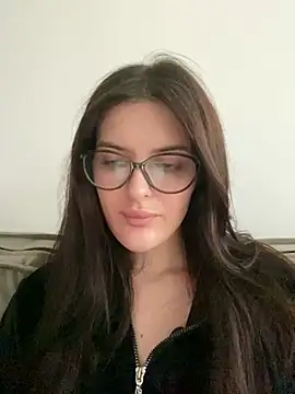 little belucci online show from 02.03.25