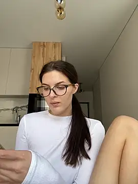 little belucci online show from 10.14.25