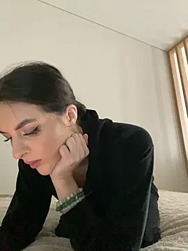 little belucci online show from 11.09.25