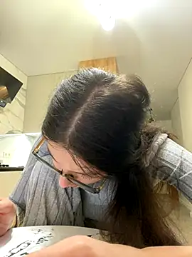 little belucci online show from 11.29.25