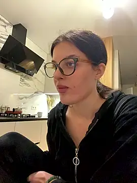 little belucci online show from 01.05.26