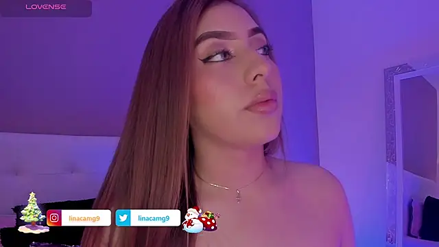 Snapshot of MaddyyLennon chatting on 12.18.24 MaddyyLennon online show from 12.18.24