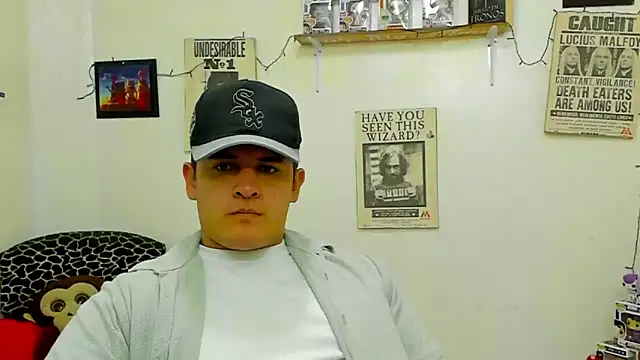 Snapshot of ney_22 chatting on 01.22.25 ney 22 online show from 01.22.25