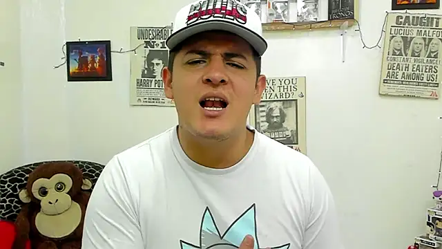 Snapshot of ney_22 chatting on 01.25.25 ney 22 online show from 01.25.25