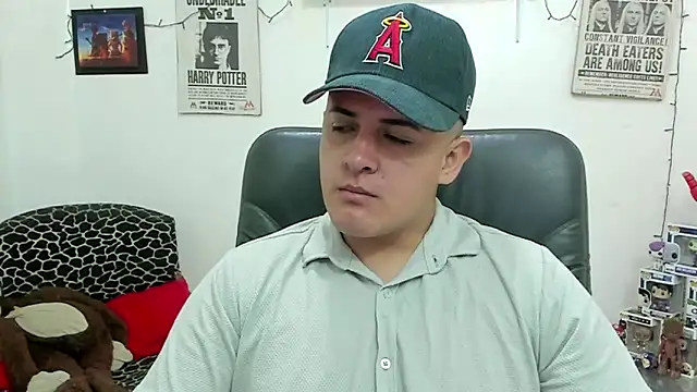 Snapshot of ney_22 chatting on 01.28.25 ney 22 online show from 01.28.25