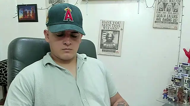 Snapshot of ney_22 chatting on 01.28.25 ney 22 online show from 01.28.25