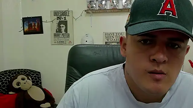 Snapshot of ney_22 chatting on 02.02.25 ney 22 online show from 02.02.25