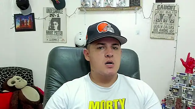 Snapshot of ney_22 chatting on 02.05.25 ney 22 online show from 02.05.25