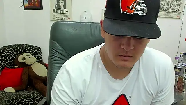 Snapshot of ney_22 chatting on 02.05.25 ney 22 online show from 02.05.25