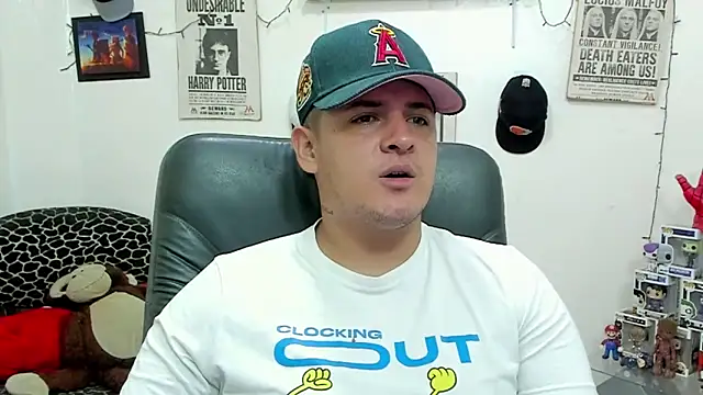 Snapshot of ney_22 chatting on 02.06.25 ney 22 online show from 02.06.25