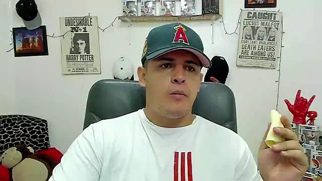 Snapshot of ney_22 chatting on 02.07.25 ney 22 online show from 02.07.25