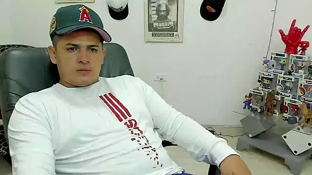 Snapshot of ney_22 chatting on 02.07.25 ney 22 online show from 02.07.25