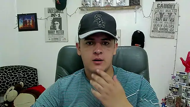 Snapshot of ney_22 chatting on 02.10.25 ney 22 online show from 02.10.25