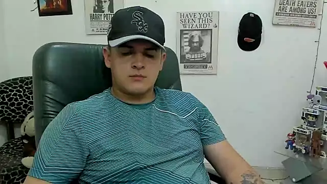 Snapshot of ney_22 chatting on 02.10.25 ney 22 online show from 02.10.25