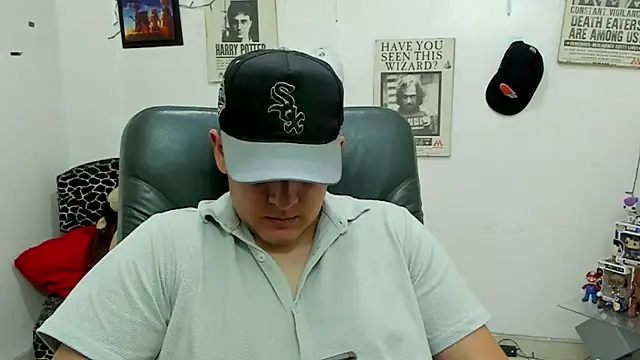 Snapshot of ney_22 chatting on 02.11.25 ney 22 online show from 02.11.25