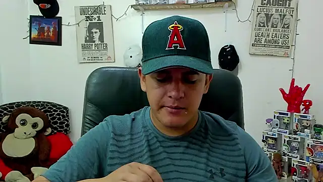 Snapshot of ney_22 chatting on 02.18.25 ney 22 online show from 02.18.25