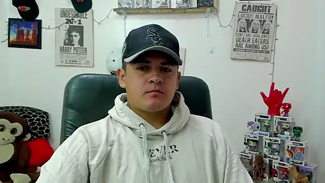 Snapshot of ney_22 chatting on 02.18.25 ney 22 online show from 02.18.25