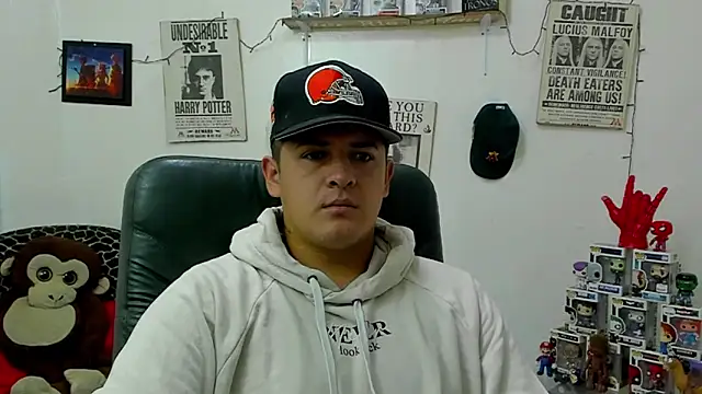 Snapshot of ney_22 chatting on 02.19.25 ney 22 online show from 02.19.25