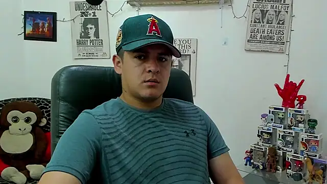 Snapshot of ney_22 chatting on 02.20.25 ney 22 online show from 02.20.25