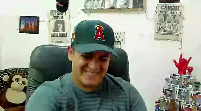 Snapshot of ney_22 chatting on 02.21.25 ney 22 online show from 02.21.25