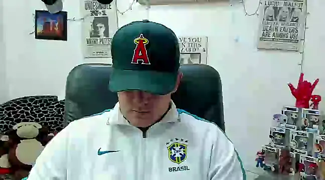 Snapshot of ney_22 chatting on 02.22.25 ney 22 online show from 02.22.25