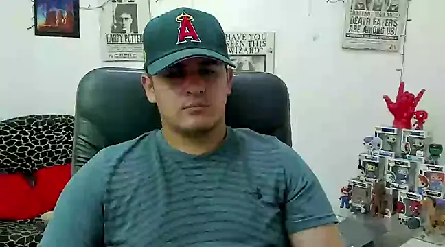 Snapshot of ney_22 chatting on 02.25.25 ney 22 online show from 02.25.25