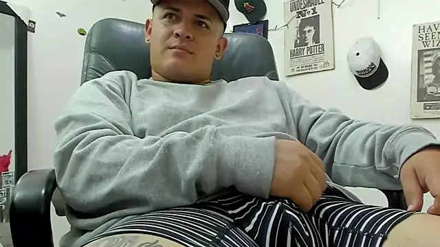 Snapshot of ney_22 chatting on 02.27.25 ney 22 online show from 02.27.25