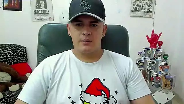 Snapshot of ney_22 chatting on 02.28.25 ney 22 online show from 02.28.25