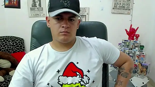 Snapshot of ney_22 chatting on 02.28.25 ney 22 online show from 02.28.25