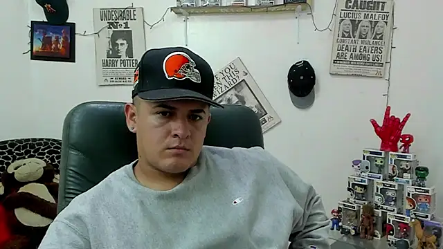 Snapshot of ney_22 chatting on 03.02.25 ney 22 online show from 03.02.25