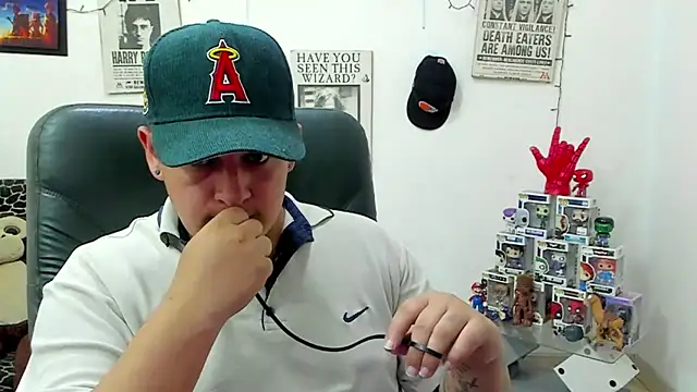 Snapshot of ney_22 chatting on 03.05.25 ney 22 online show from 03.05.25