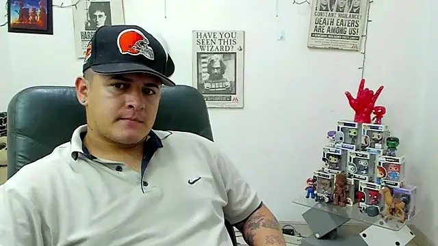 Snapshot of ney_22 chatting on 03.05.25 ney 22 online show from 03.05.25