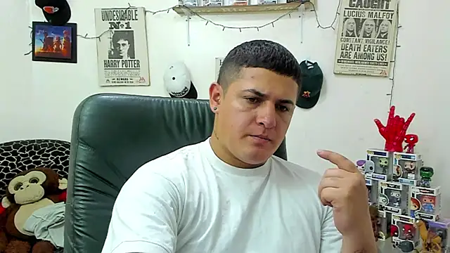 Snapshot of ney_22 chatting on 03.09.25 ney 22 online show from 03.09.25