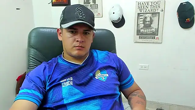 Snapshot of ney_22 chatting on 03.17.25 ney 22 online show from 03.17.25