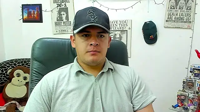 Snapshot of ney_22 chatting on 03.17.25 ney 22 online show from 03.17.25