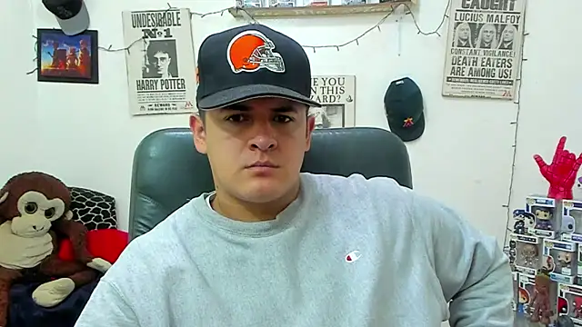 Snapshot of ney_22 chatting on 03.20.25 ney 22 online show from 03.20.25