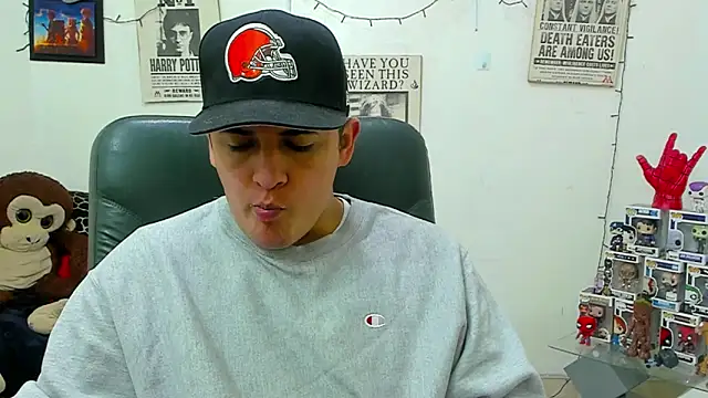 Snapshot of ney_22 chatting on 03.21.25 ney 22 online show from 03.21.25