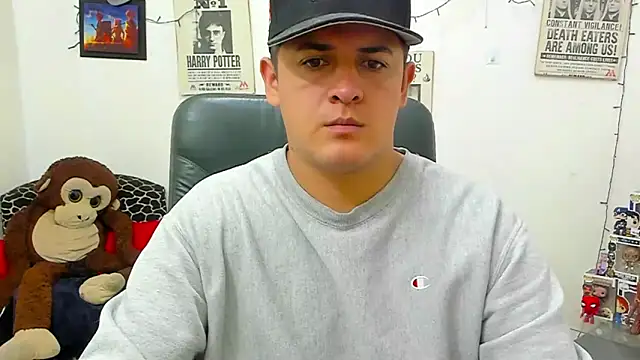 Snapshot of ney_22 chatting on 03.22.25 ney 22 online show from 03.22.25