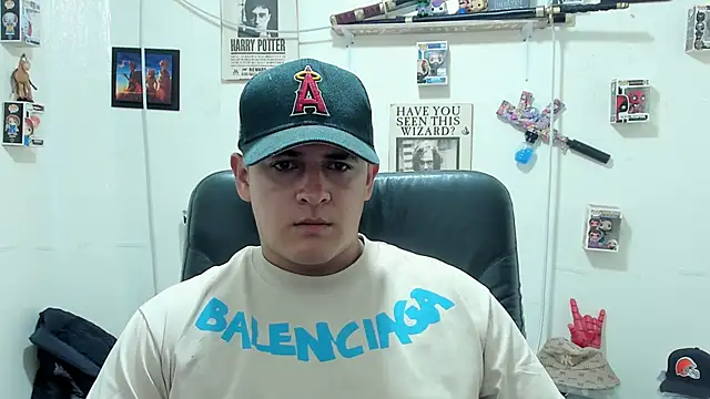 Snapshot of ney_22 chatting on 09.19.25 ney 22 online show from 09.19.25