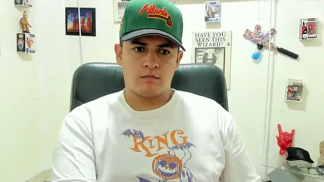 Snapshot of ney_22 chatting on 10.09.25 ney 22 online show from 10.09.25