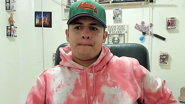 Snapshot of ney_22 chatting on 10.11.25 ney 22 online show from 10.11.25