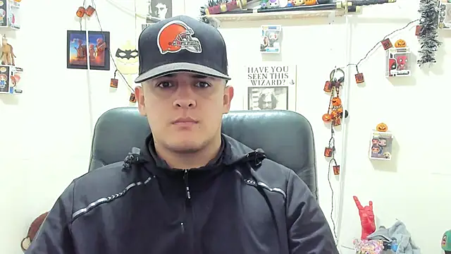 Snapshot of ney_22 chatting on 11.02.25 ney 22 online show from 11.02.25