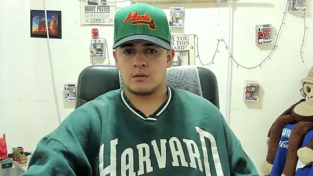 Snapshot of ney_22 chatting on 11.10.25 ney 22 online show from 11.10.25