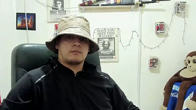 Snapshot of ney_22 chatting on 11.22.25 ney 22 online show from 11.22.25